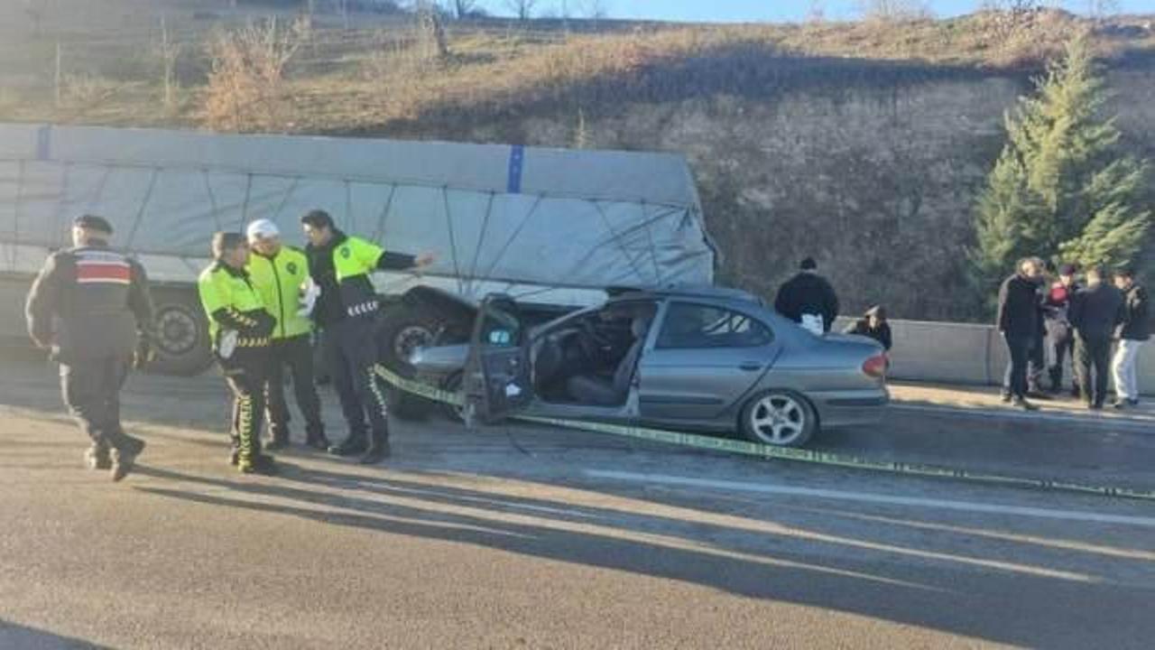 Tokat'ta otomobil, TIR’a çarptı: 1 ölü, 3 yaralı!